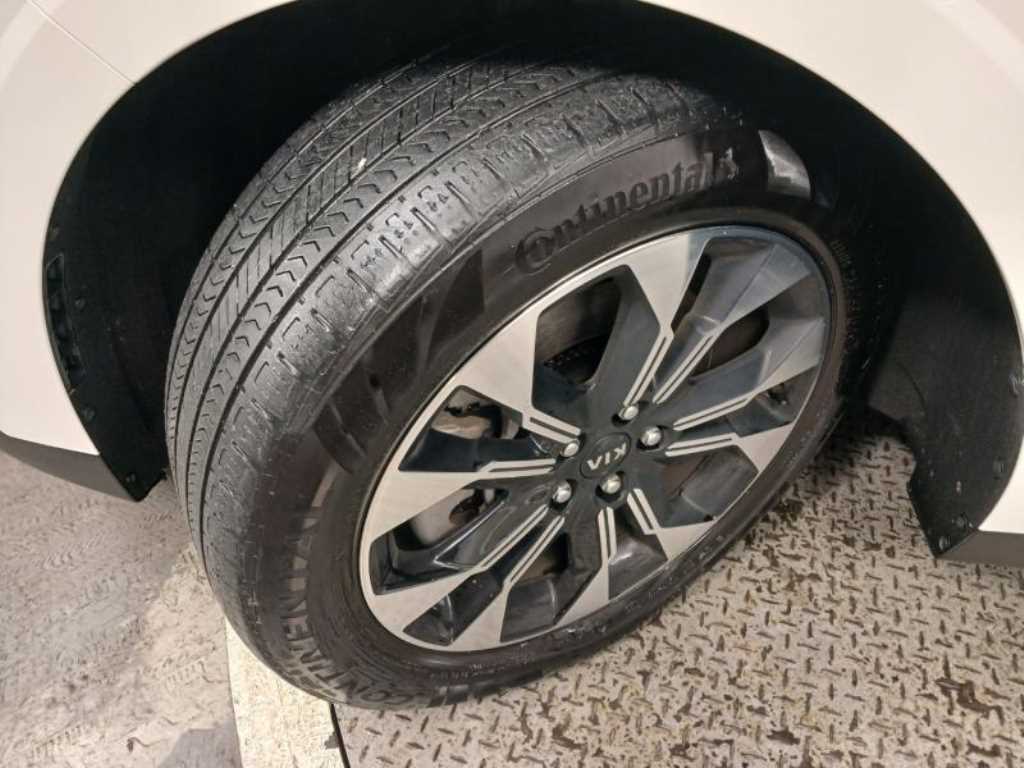 Kia Carnival — photo 20