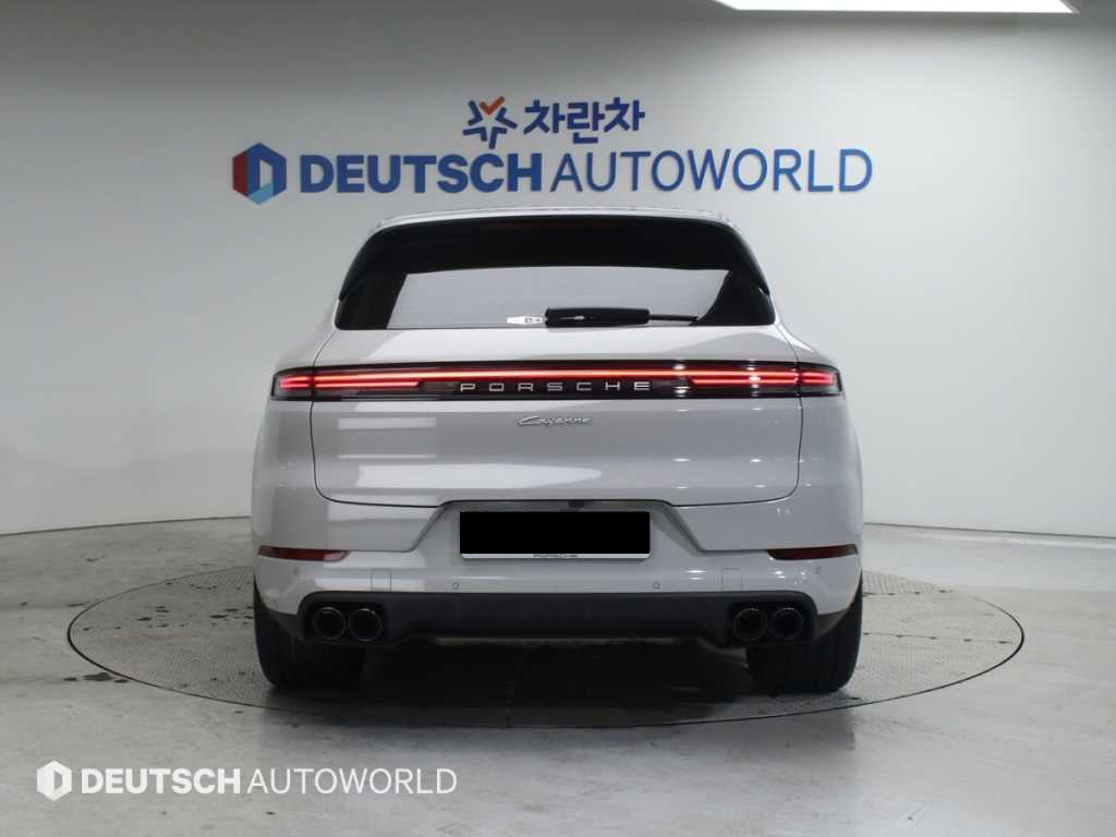 Porsche Cayenne — photo 04