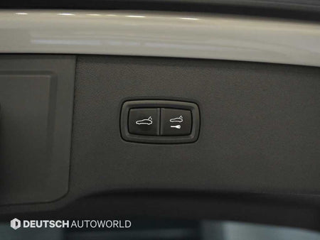 Porsche Cayenne — photo 19