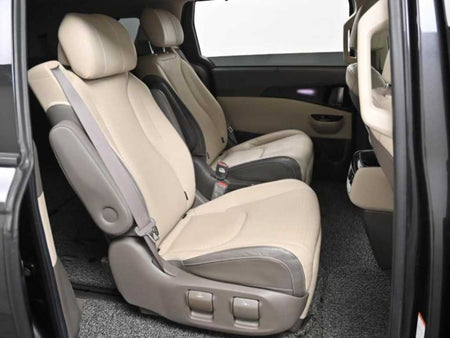 Kia Carnival — photo 12