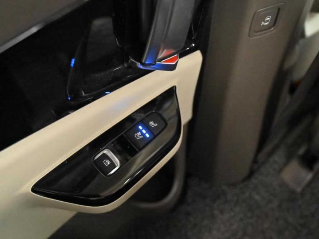 Kia Carnival — photo 16