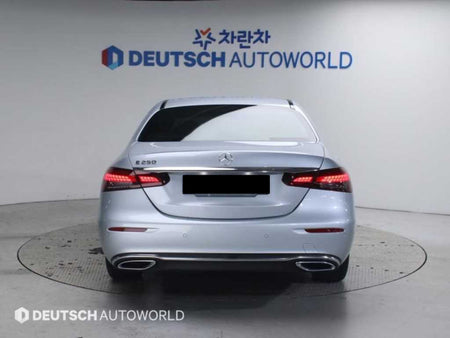 Mercedes-Benz E-Class — photo 04