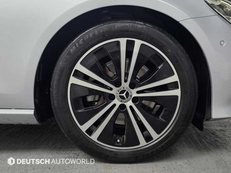 Mercedes-Benz E-Class — photo 05