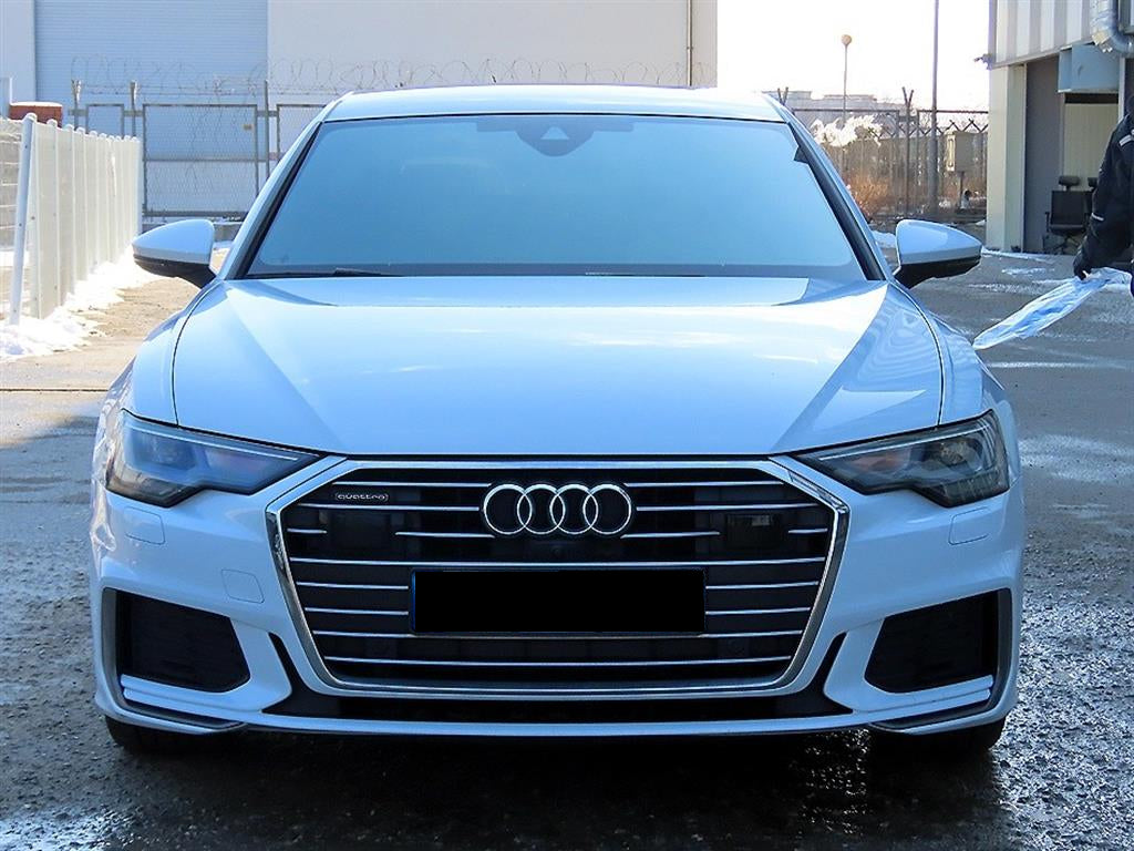 Audi A6 — photo 01