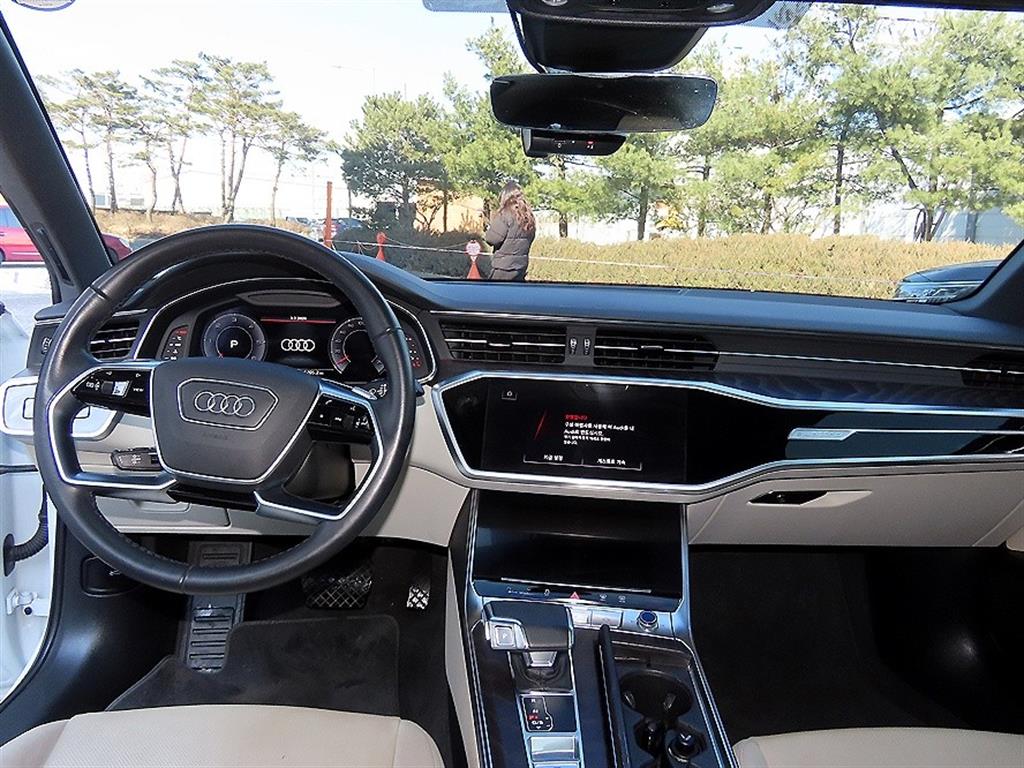 Audi A6 — photo 07