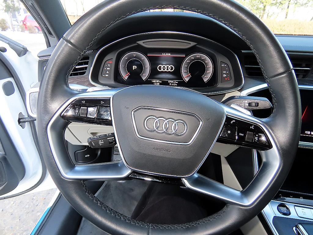 Audi A6 — photo 08