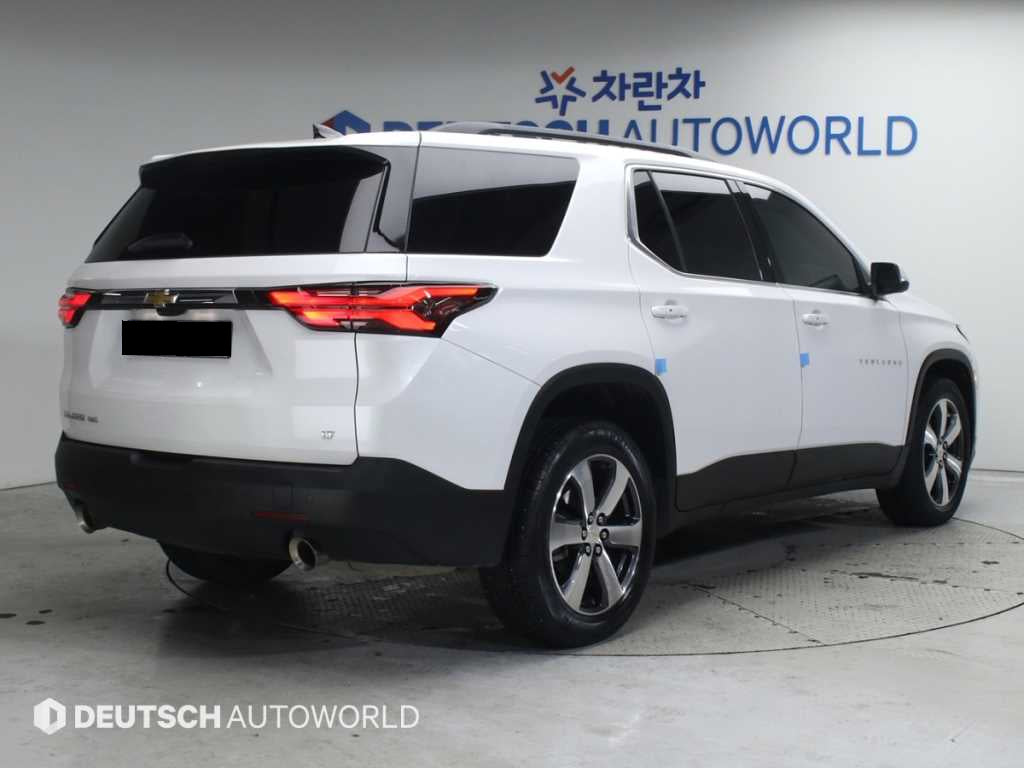CHEVROLET Traverse — photo 02