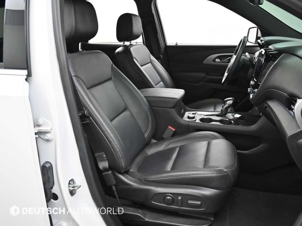 CHEVROLET Traverse — photo 10