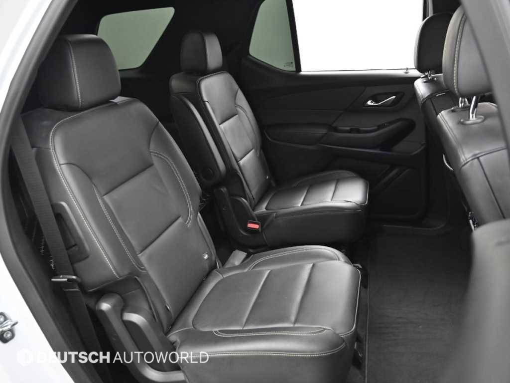 CHEVROLET Traverse — photo 12