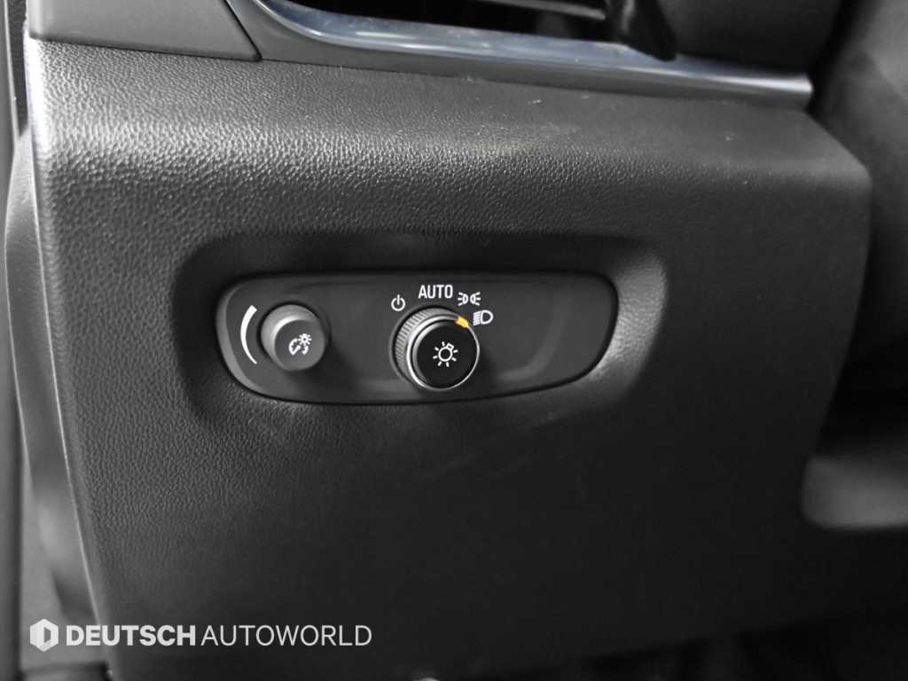 CHEVROLET Traverse — photo 16