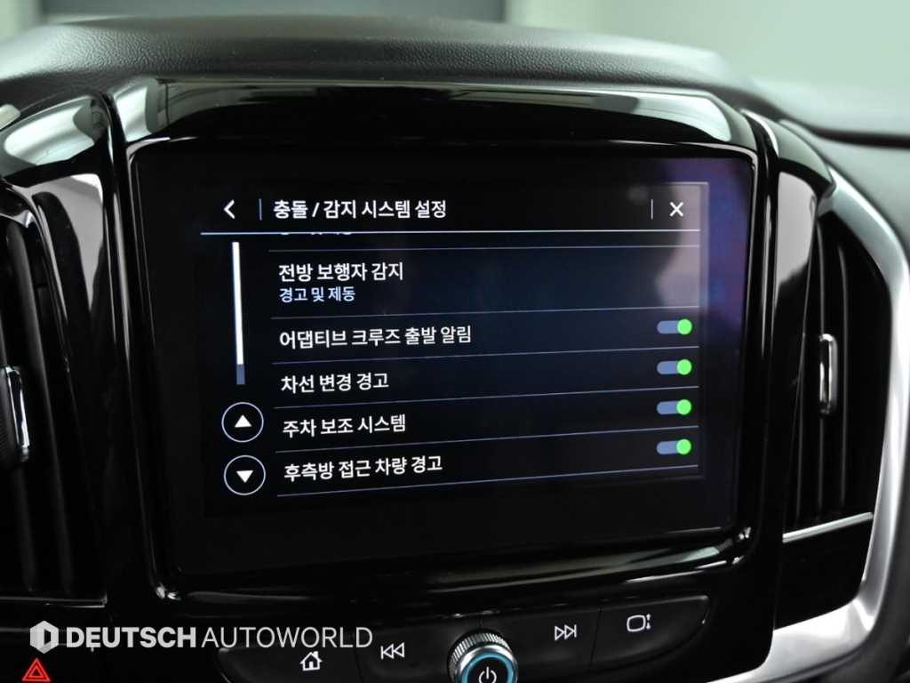 CHEVROLET Traverse — photo 17