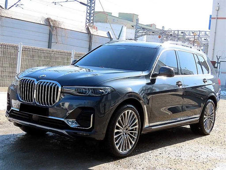 BMW X7 — photo 02