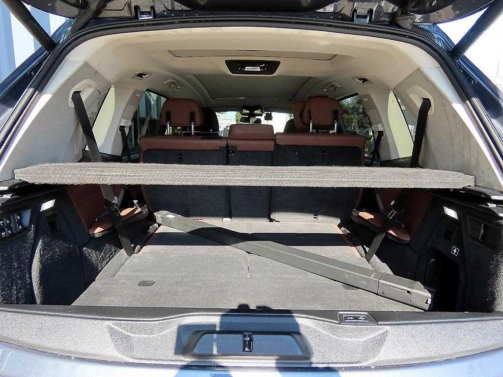 BMW X7 — photo 17