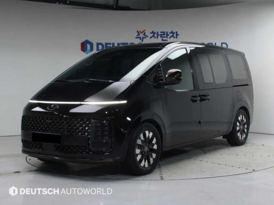 Hyundai Staria — photo 01