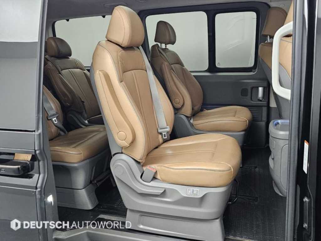 Hyundai Staria — photo 12