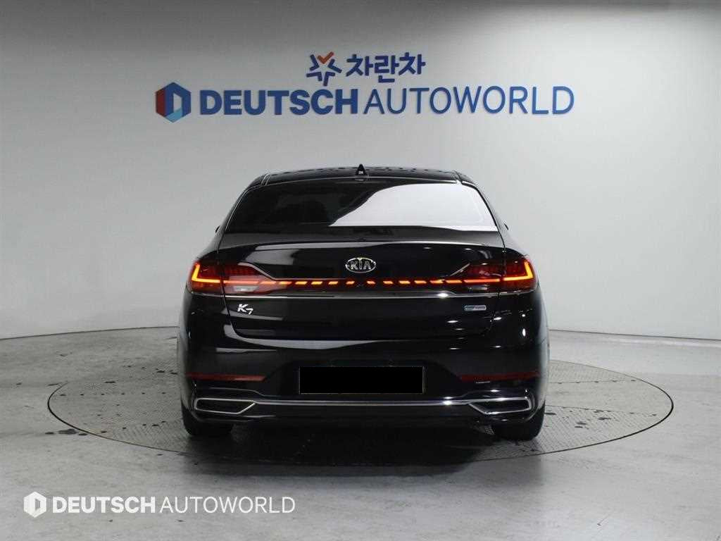 Kia K7 — photo 04