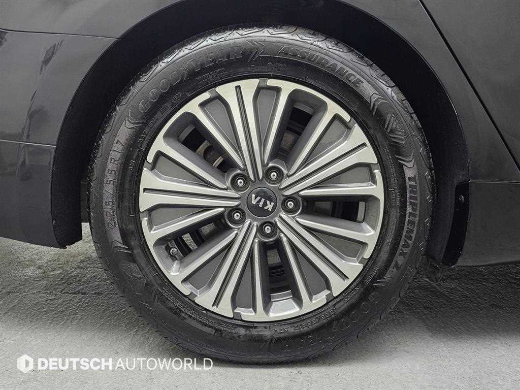 Kia K7 — photo 05