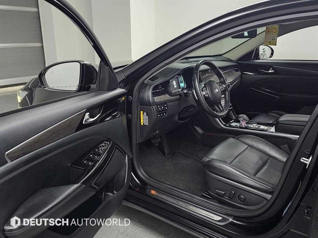 Kia K7 — photo 11
