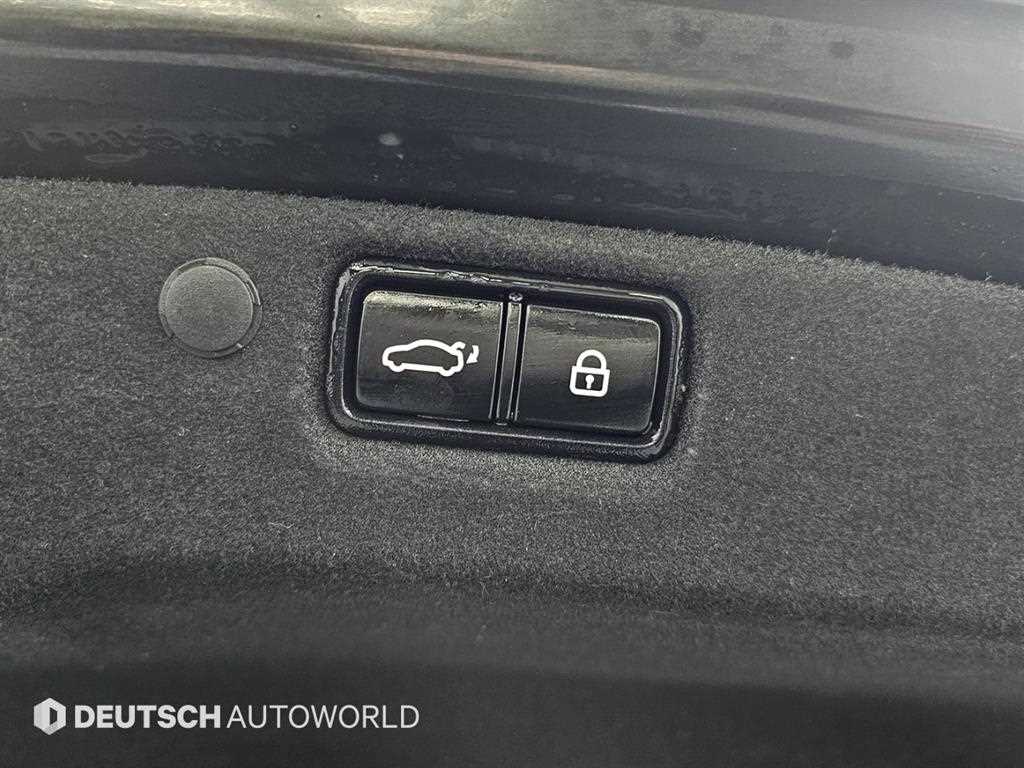 Kia K7 — photo 20