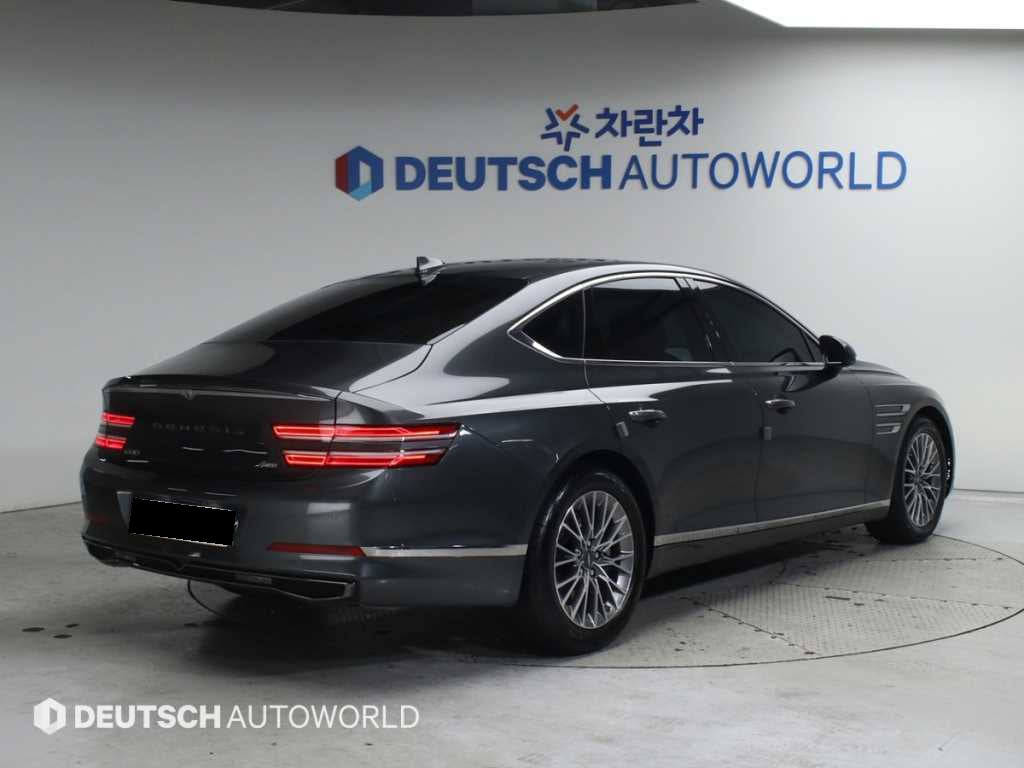 Genesis G80 — photo 02