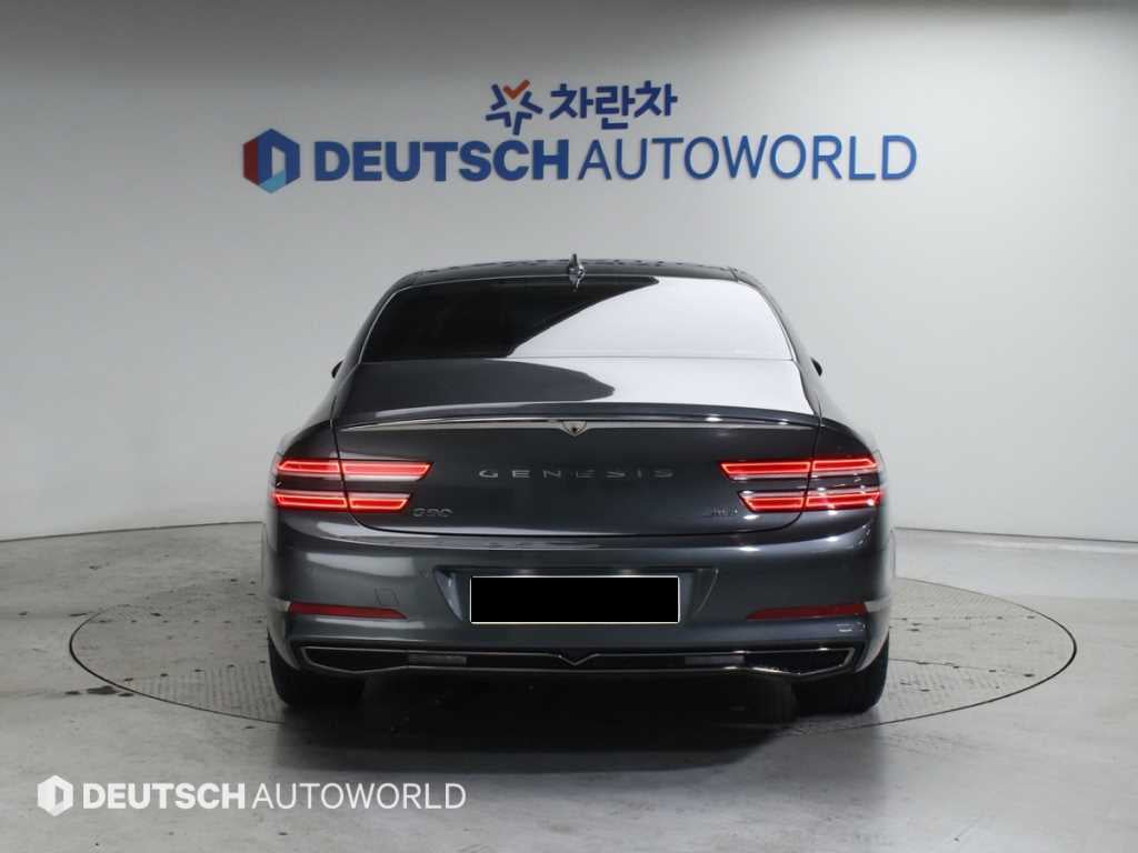 Genesis G80 — photo 04