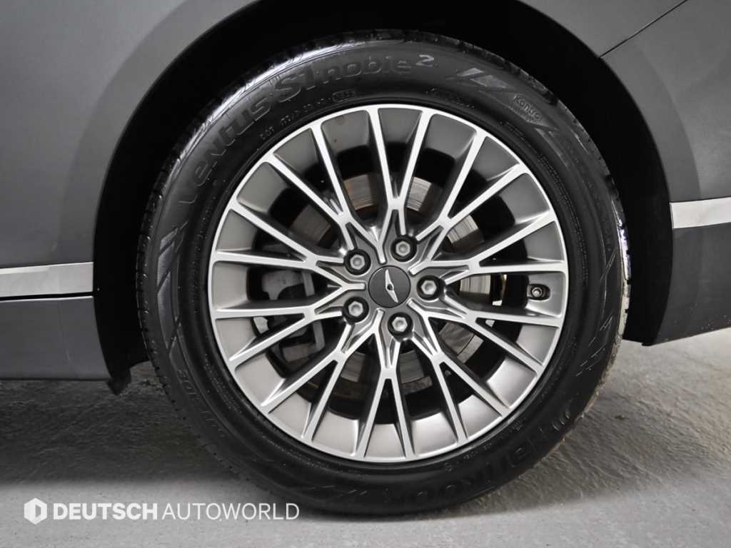 Genesis G80 — photo 05