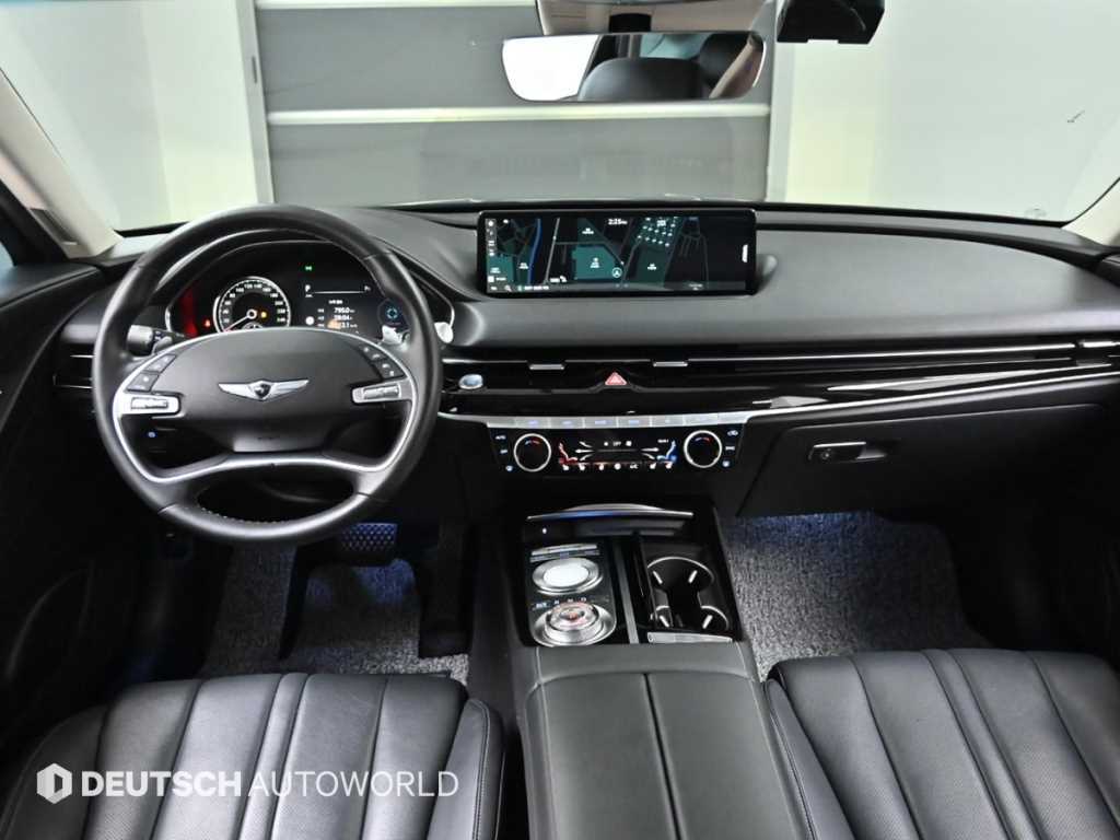 Genesis G80 — photo 07