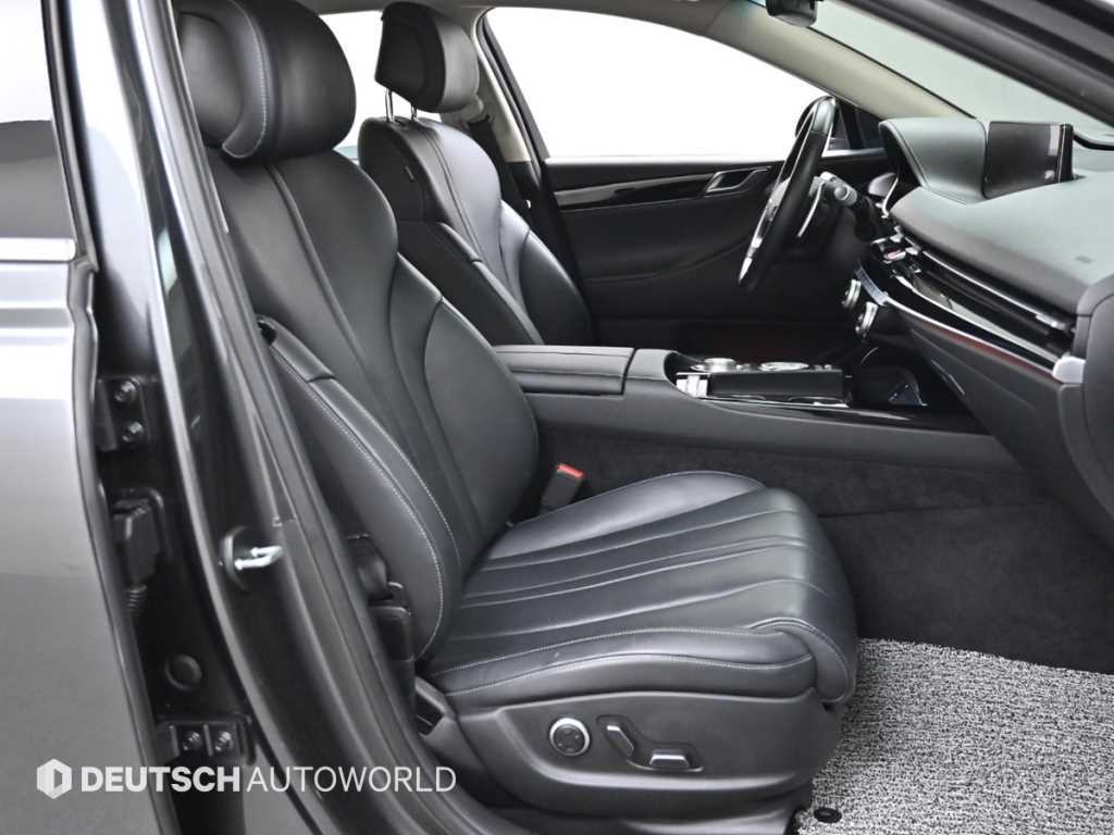 Genesis G80 — photo 10