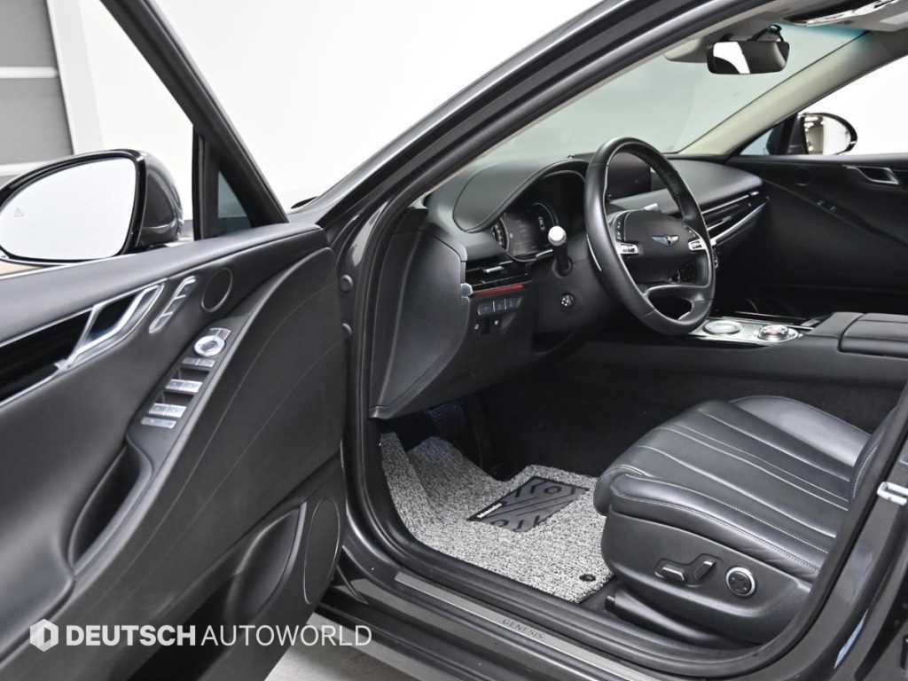 Genesis G80 — photo 11