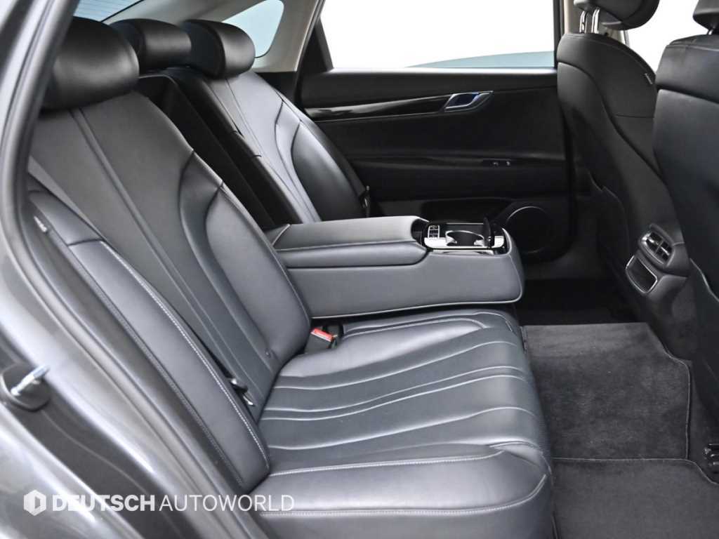 Genesis G80 — photo 12