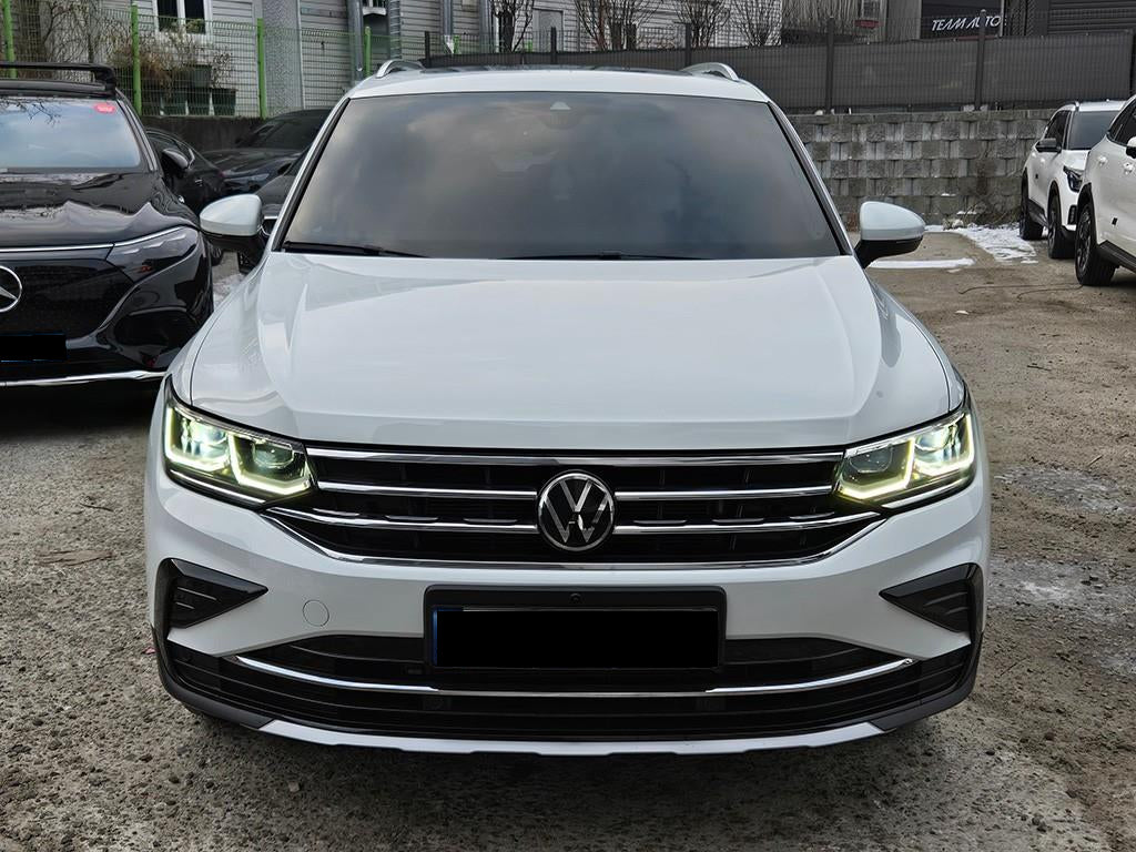 Volkswagen Tiguan — photo 01
