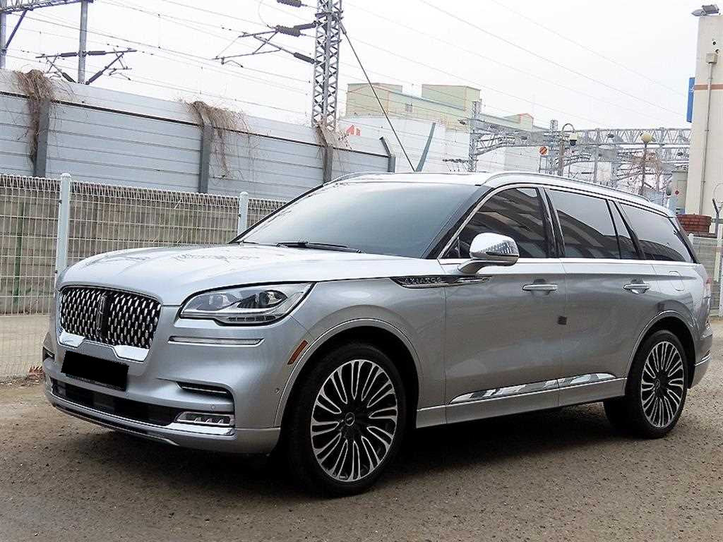 Lincoln Aviator — photo 02