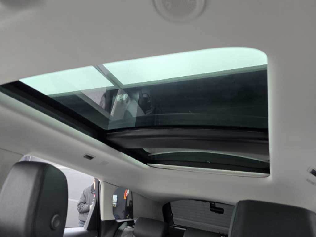 Land Rover Range Rover Evoque — photo 18