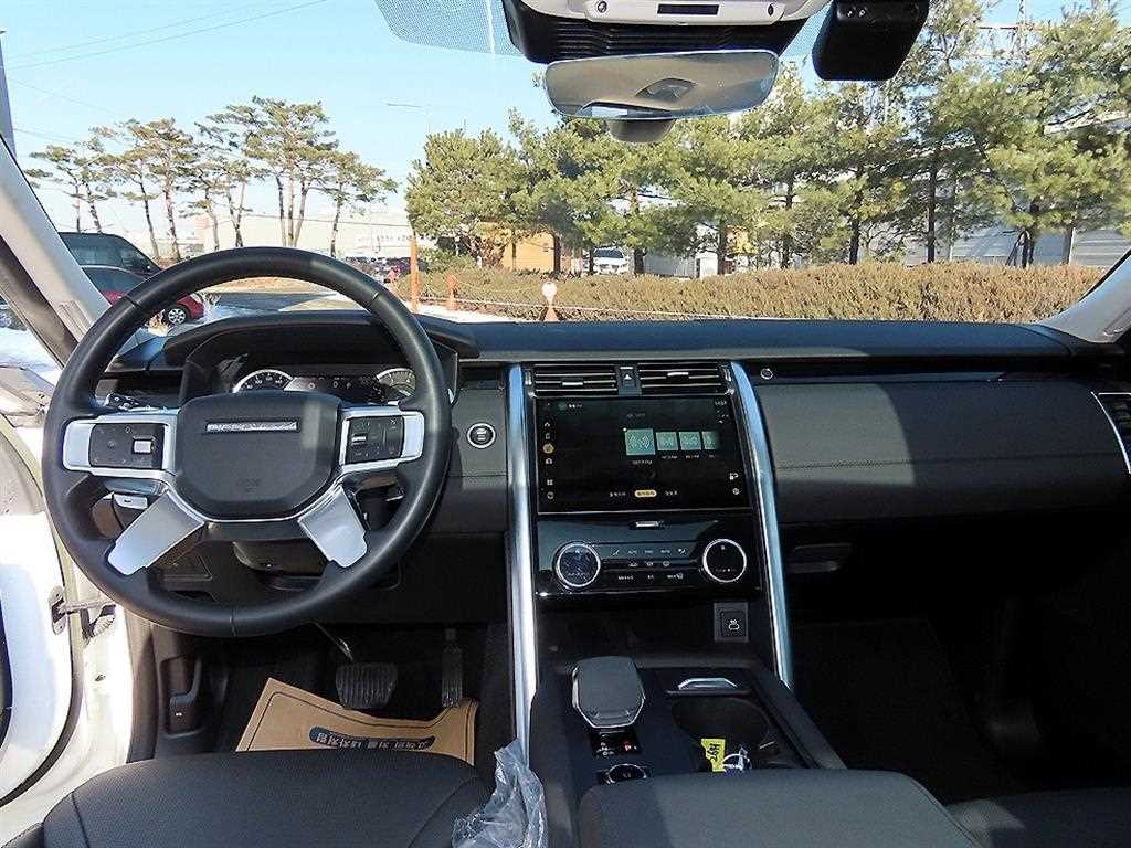 Land Rover Discovery — photo 07