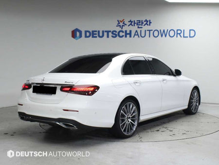 Mercedes-Benz E-Class — photo 02