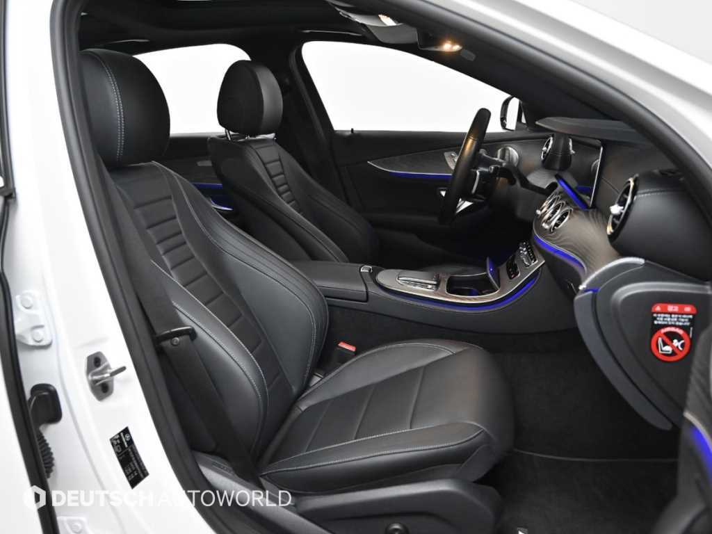 Mercedes-Benz E-Class — photo 10