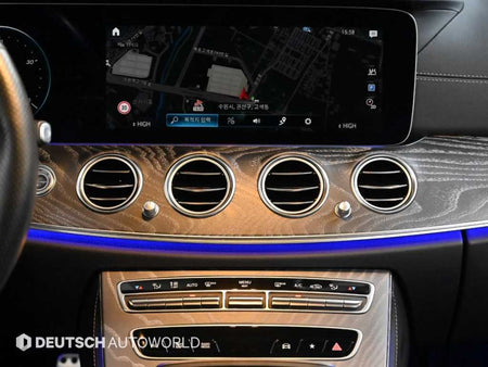 Mercedes-Benz E-Class — photo 14
