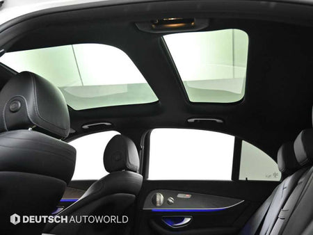 Mercedes-Benz E-Class — photo 19
