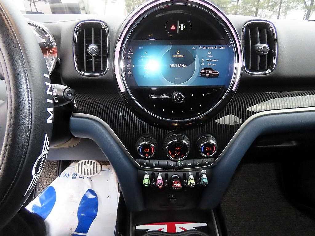 Mini Countryman — photo 13