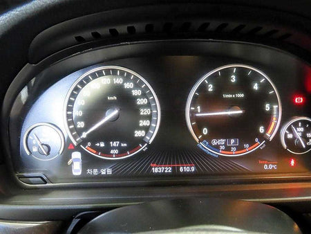 BMW 5-Series — photo 09