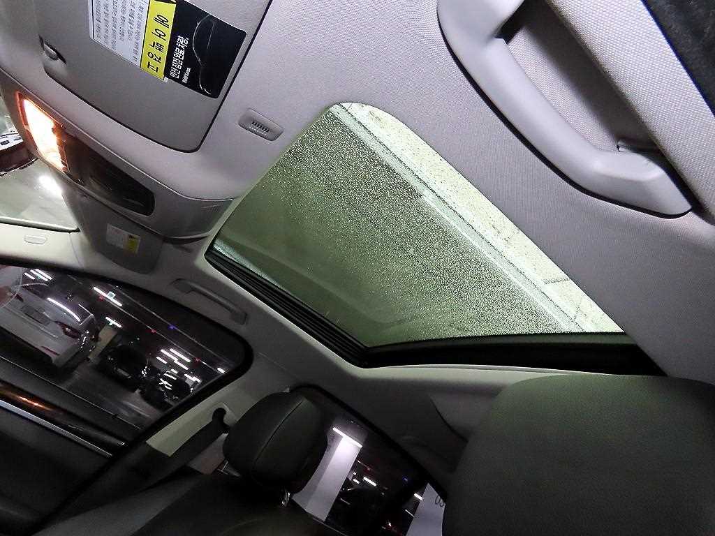 BMW 5-Series — photo 17