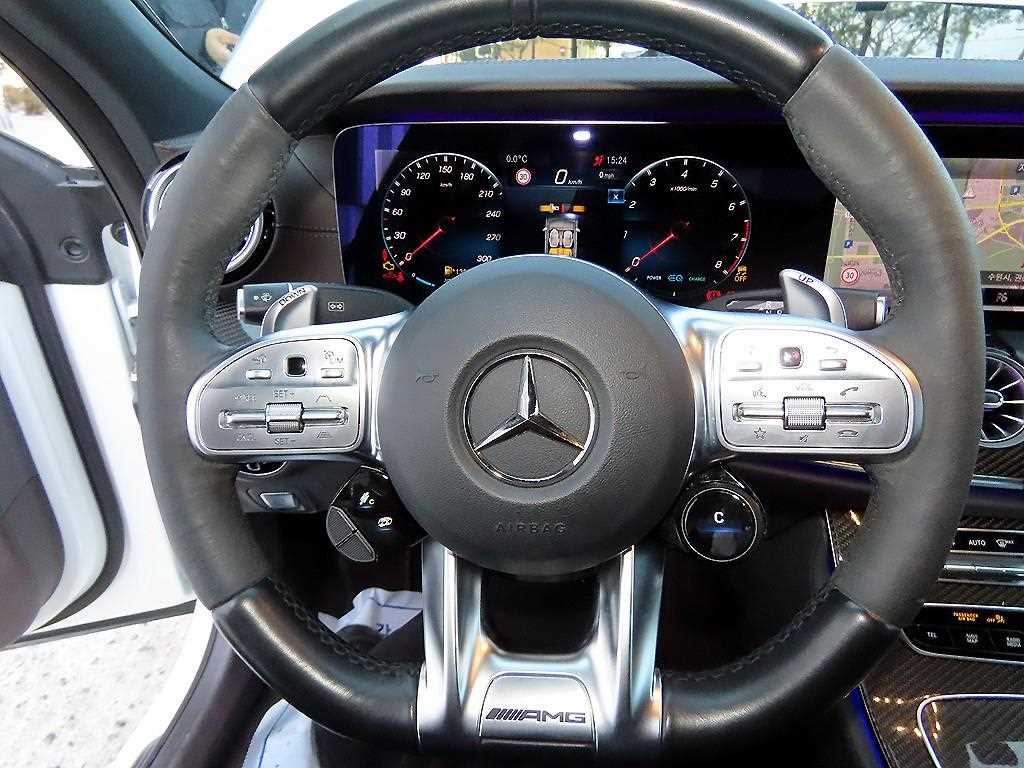 Mercedes-Benz CLS-Class — photo 08