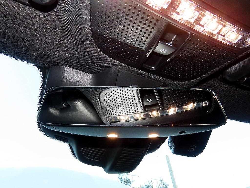Mercedes-Benz CLS-Class — photo 14