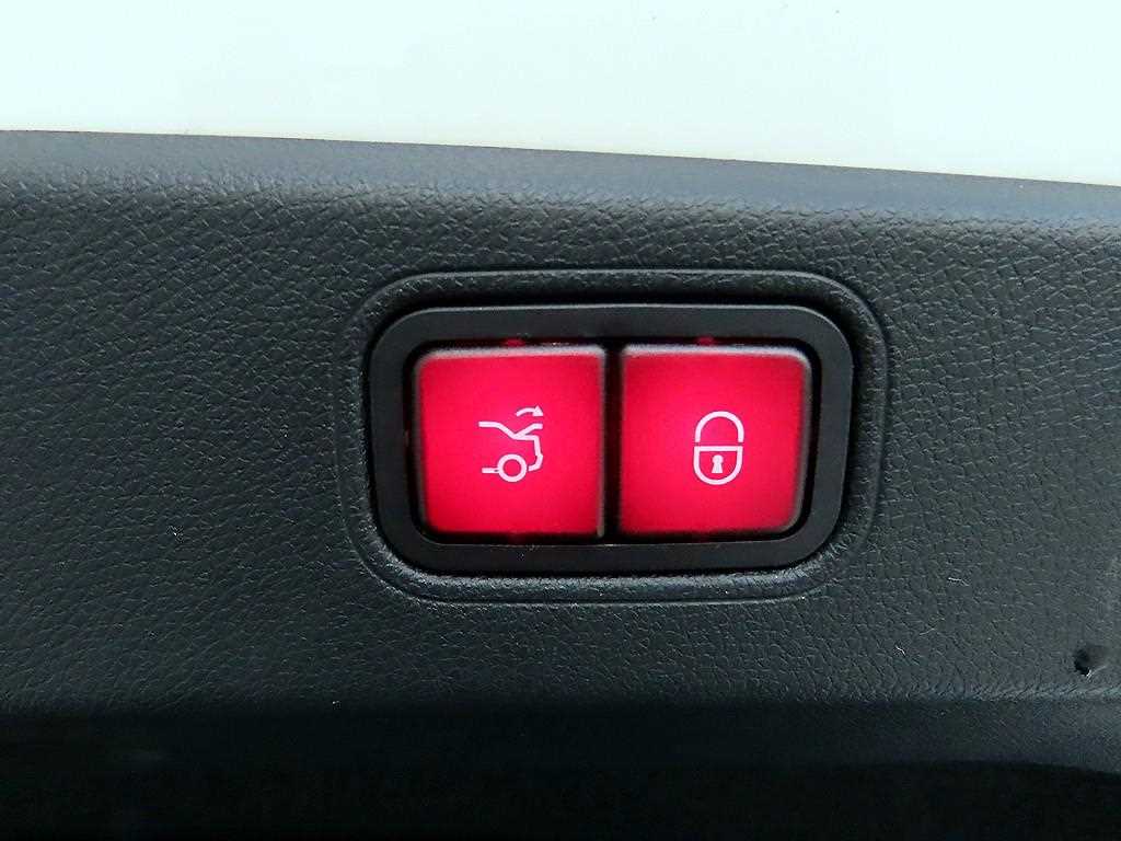 Mercedes-Benz CLS-Class — photo 15