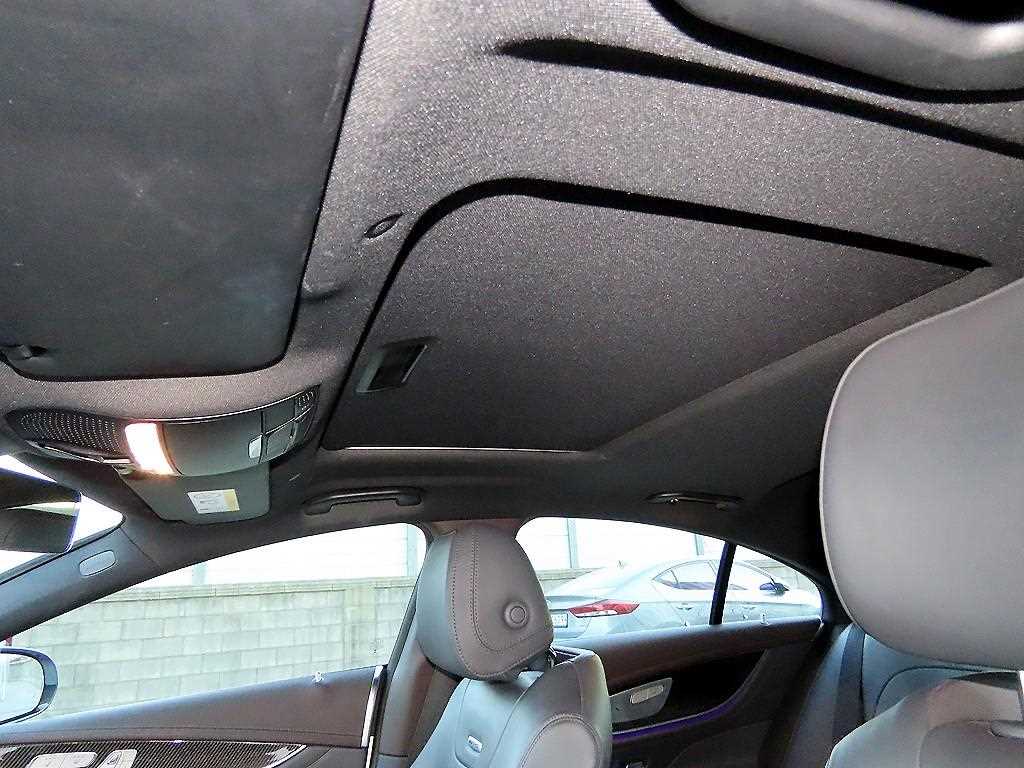 Mercedes-Benz CLS-Class — photo 16