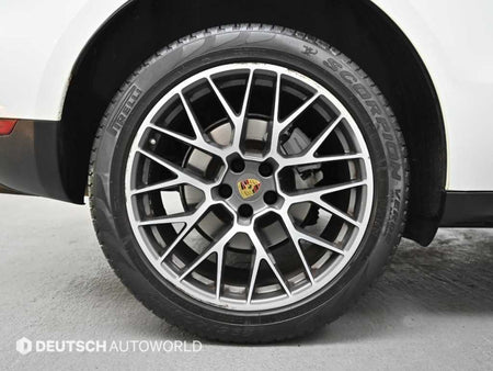 Porsche Macan — photo 05