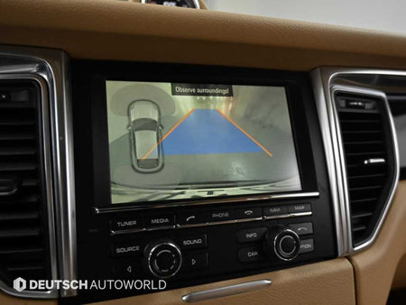 Porsche Macan — photo 15