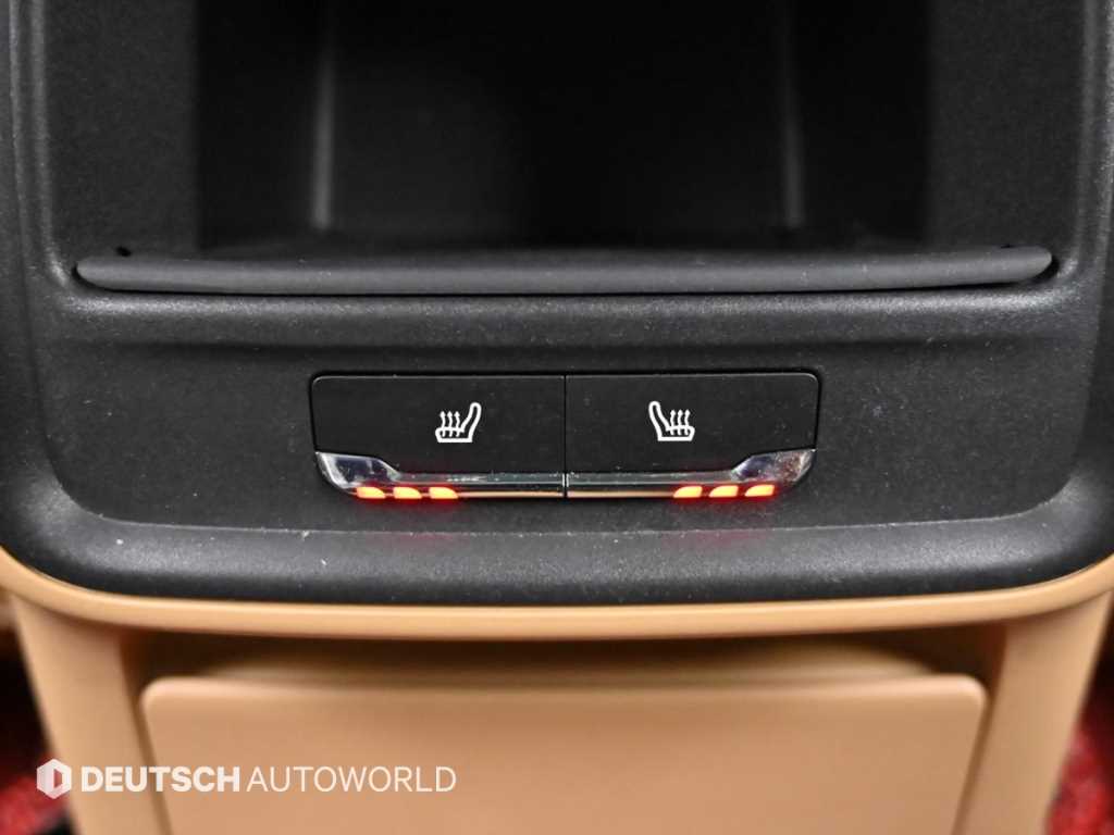 Porsche Macan — photo 16