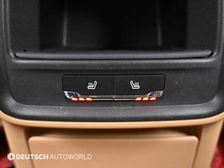 Porsche Macan — photo 16