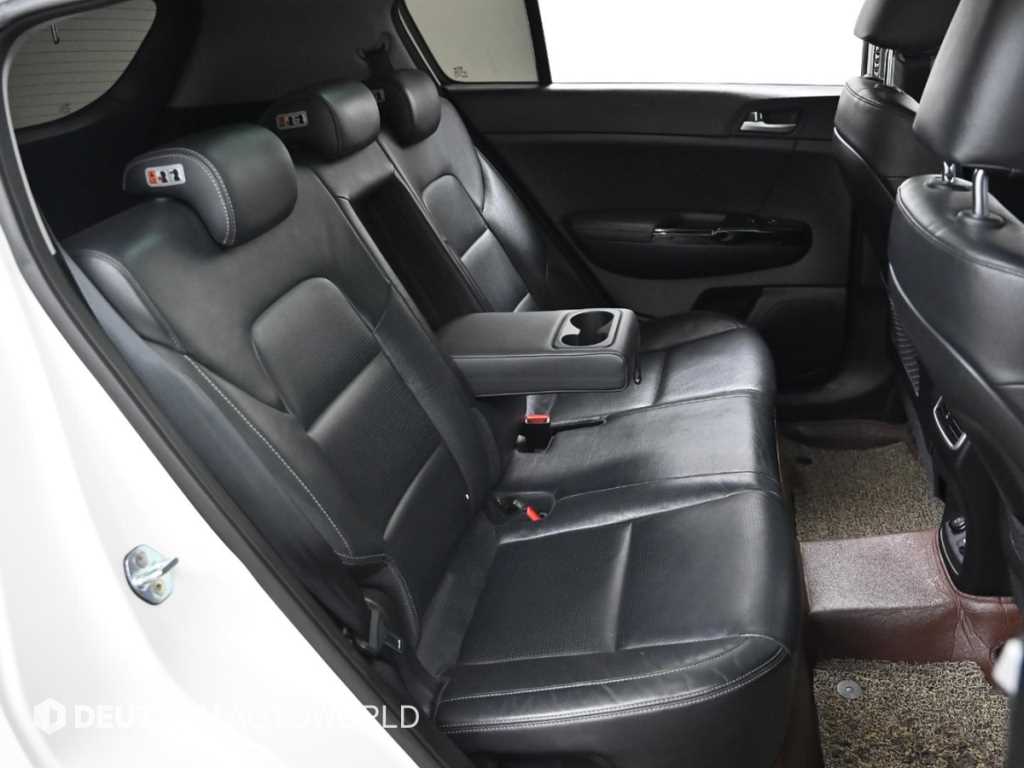 Kia Sportage — photo 12